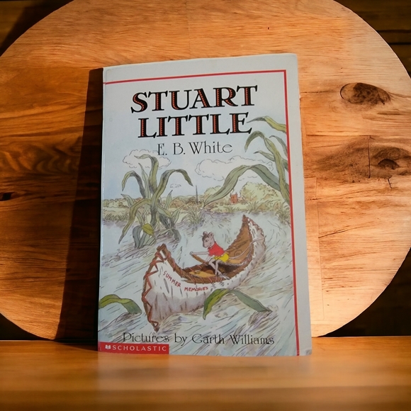 Book. Stuart Little From Scolastic *VINTAGE* - Picture 1 of 4